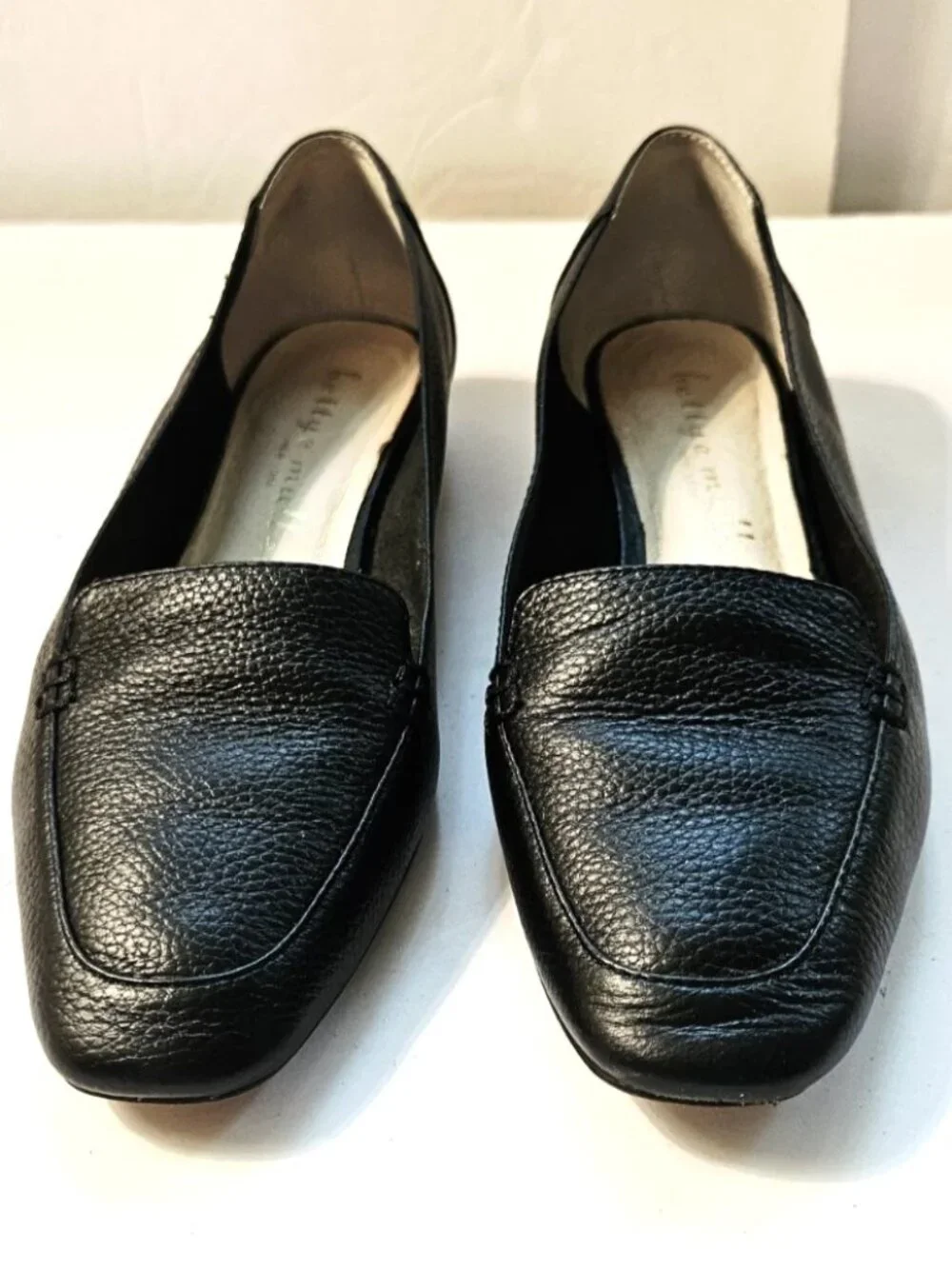 Bettye Muller Size 7 M Vali Loafers Black Pebbled Leather Slip-On Flats Women's